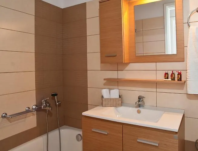 Sea Wind And تورلوس