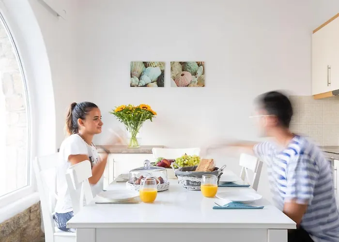 Hotel apartamentowy Sea Wind And 4*