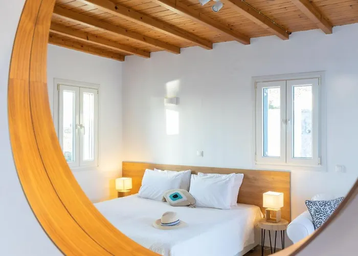 Sea Wind And Aparthotel Tourlos