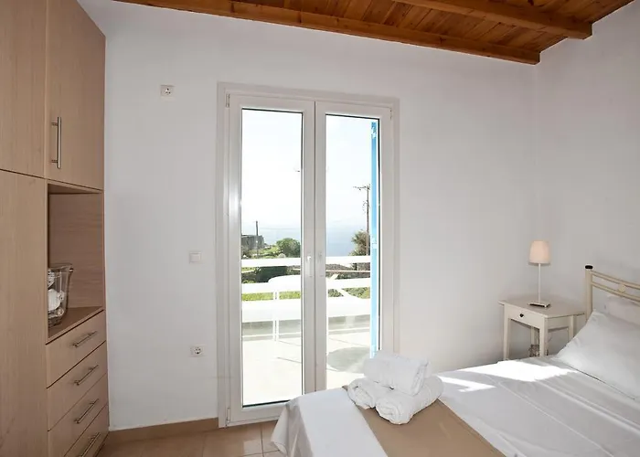 Sea Wind And Hotel apartamentowy Tourlos