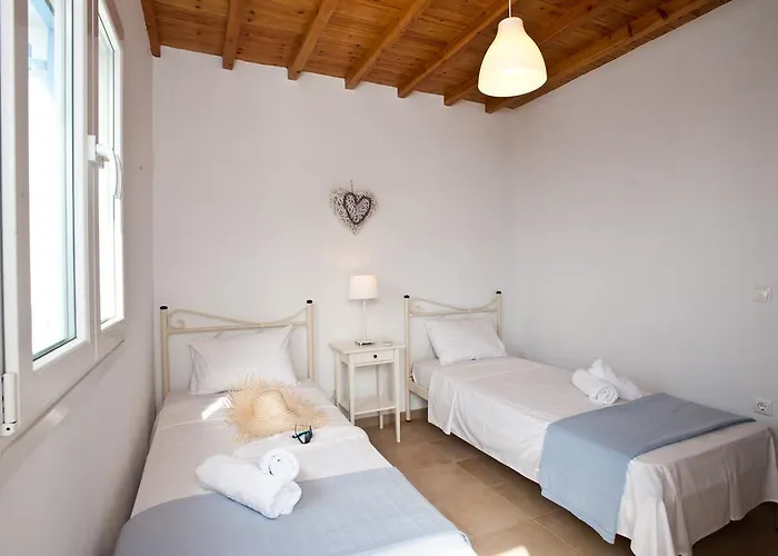 Hotel apartamentowy Sea Wind And Tourlos