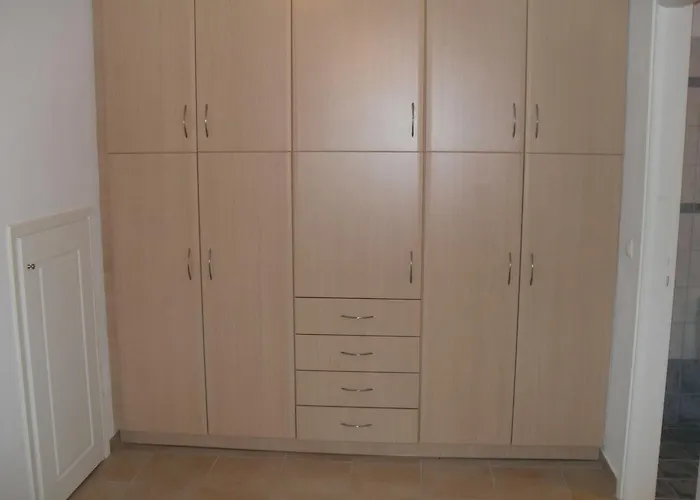 Hotel apartamentowy Sea Wind And Tourlos