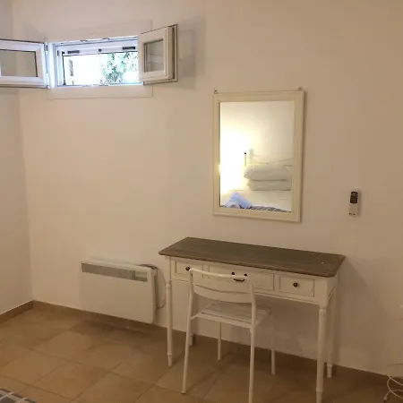 아파트호텔 Sea Wind Villas 투를로스